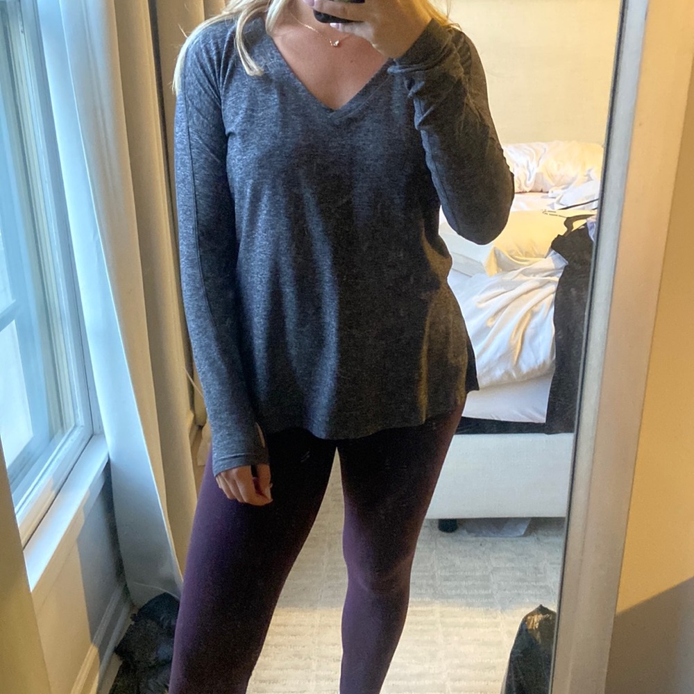 Lululemon top size 4